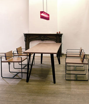 Bruthaus meubelen - furniture tafel en stoel